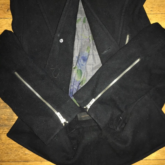 Coat - Picture 4 of 4